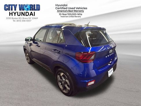 Used 2025 Hyundai Venue Limited FWD image 3