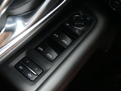 Used 2024 Chevrolet Tahoe High Country AWD/4WD image 14