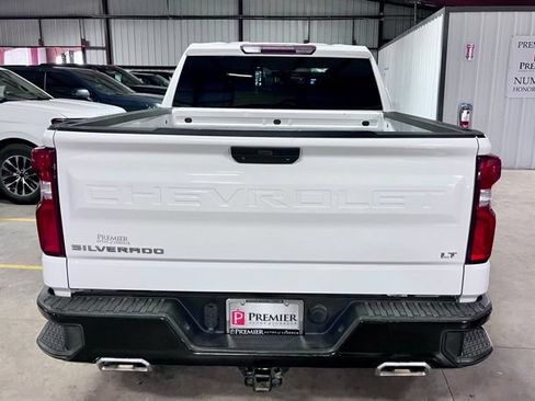 Used 2020 Chevrolet Silverado 1500 LT Trail Boss w/ Convenience Package AWD/4WD image 4