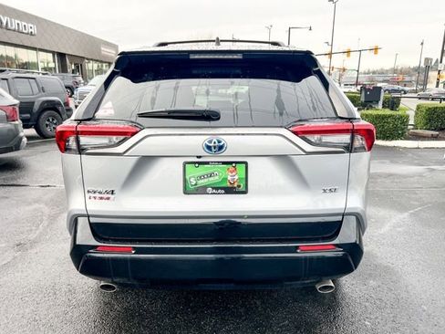 Used 2022 Toyota RAV4 XSE image 7