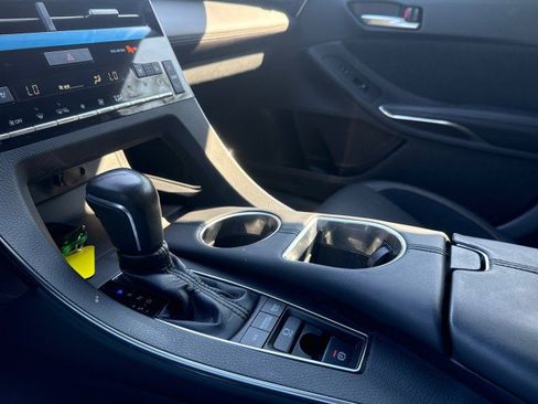 Used 2019 Toyota Avalon Touring image 21