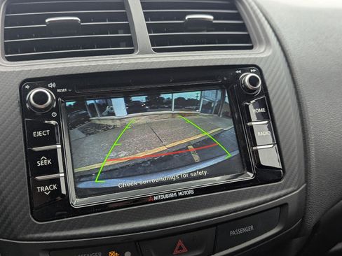 Used 2017 Mitsubishi Outlander Sport ES AWD/4WD image 17