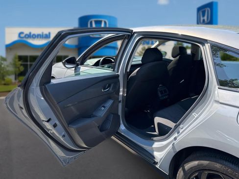 Used 2025 Honda Accord SE image 28