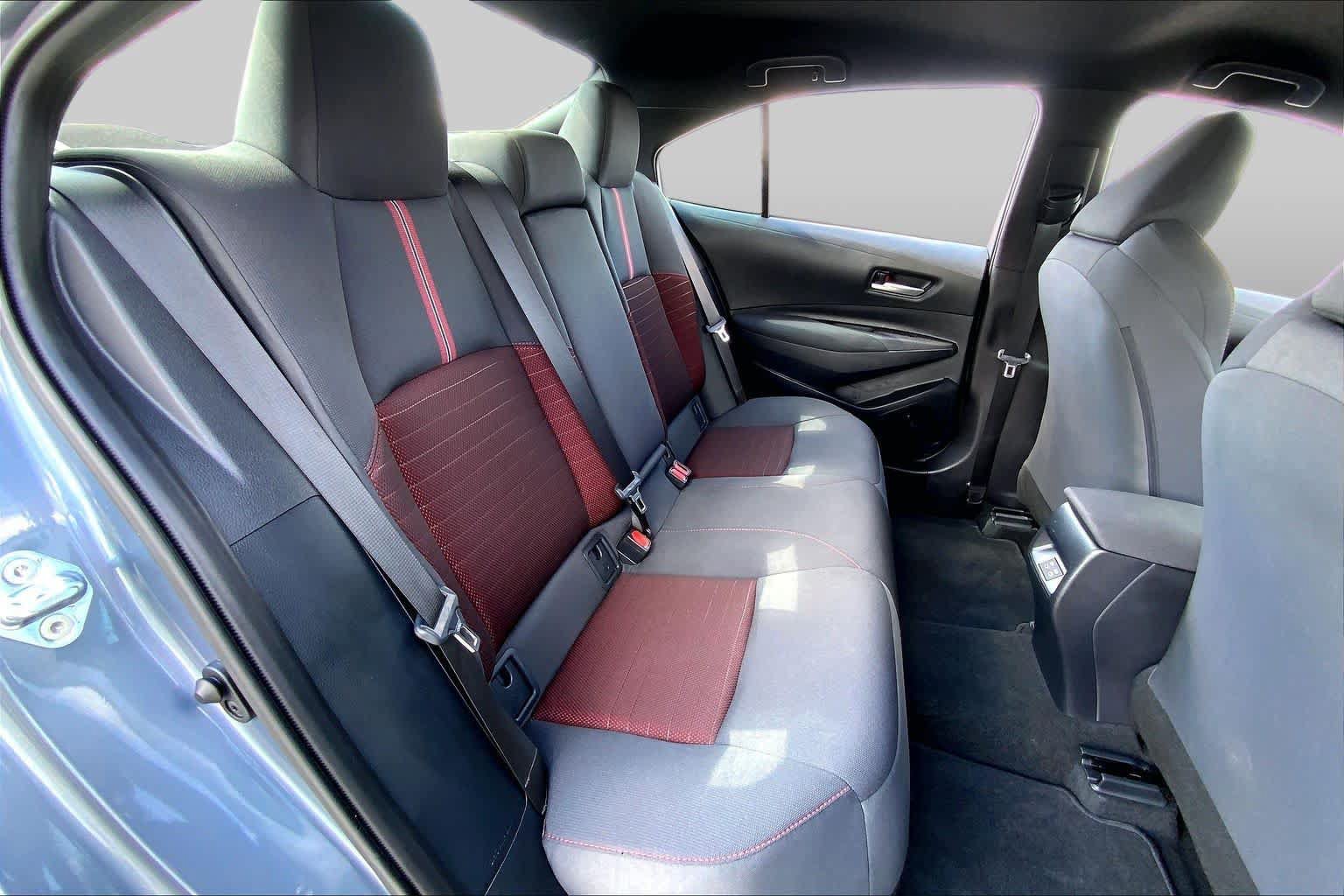 Certified 2026 Toyota Corolla SE w/ SE Package FWD image 19