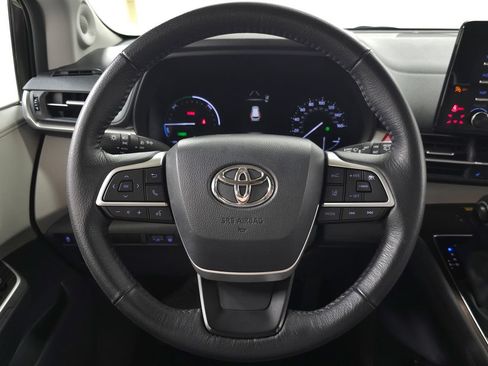 Used 2022 Toyota Sienna XLE w/ XLE Plus Package AWD/4WD image 20