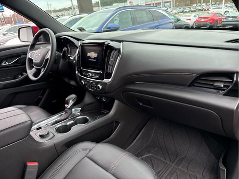 Certified 2023 Chevrolet Traverse RS w/ LPO, Floor Liner Package image 26