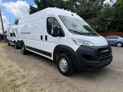 Used 2023 RAM ProMaster 3500 FWD image 2