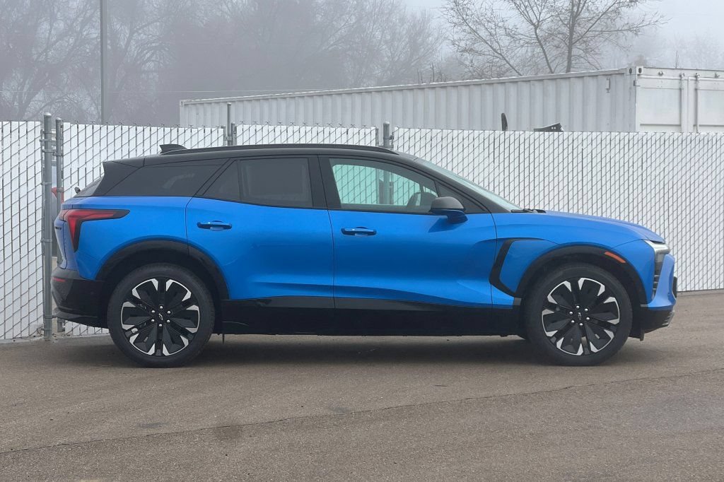 New 2026 Chevrolet Blazer EV RS AWD/4WD image 3