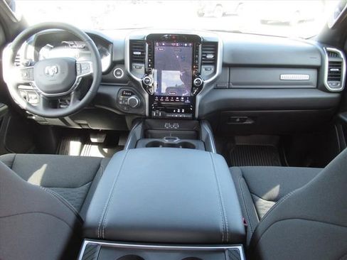 New 2026 RAM 1500 4x4 Crew Cab image 11