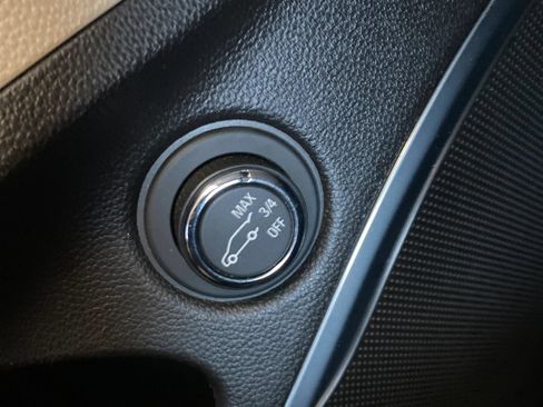 Used 2020 Buick Enclave Essence FWD image 26