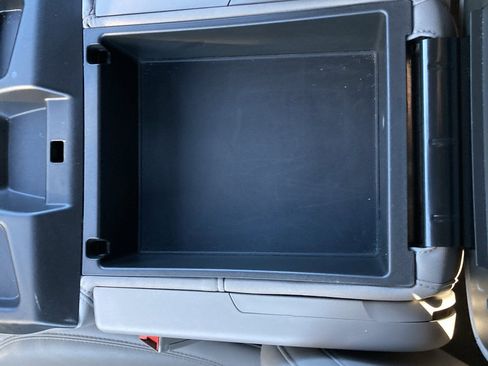 Certified 2024 GMC Sierra 1500 SLT image 30