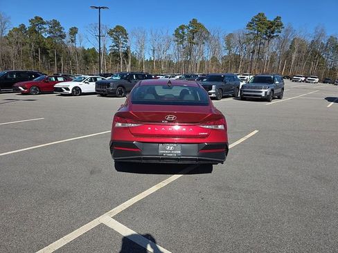 New 2026 Hyundai Elantra Limited FWD image 15