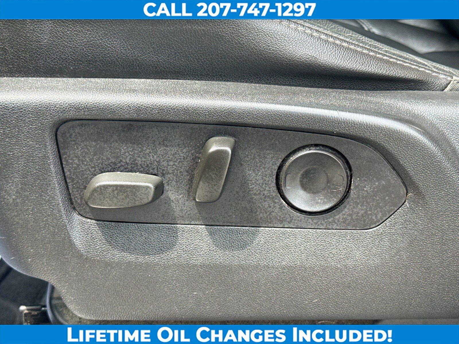 Used 2021 Chevrolet Suburban LT w/ LT Signature Package AWD/4WD image 12