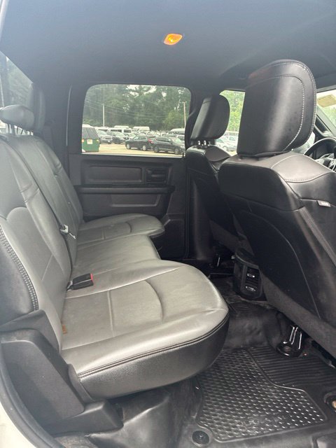Used 2024 RAM 2500 Tradesman w/ Chrome Appearance Group AWD/4WD image 9