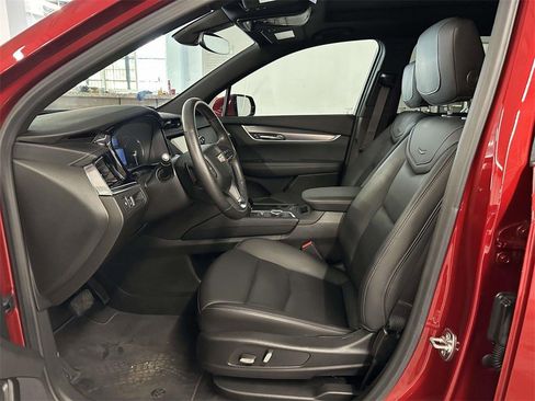 Certified 2024 Cadillac XT6 Luxury image 16