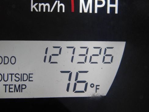 Used 2007 Toyota Matrix XR image 9