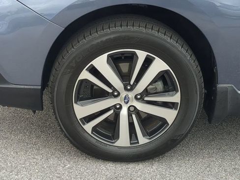 Used 2018 Subaru Outback 2.5i Limited AWD/4WD image 10