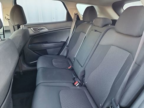 Used 2024 Kia Sportage LX image 37