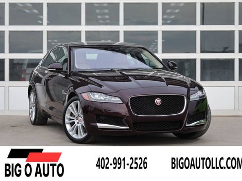 Used 2020 Jaguar XF Prestige AWD/4WD image 1