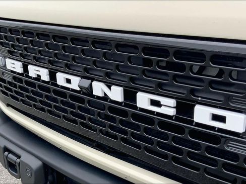 Certified 2025 Ford Bronco Badlands AWD/4WD image 30