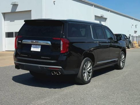 Used 2022 GMC Yukon XL Denali image 8