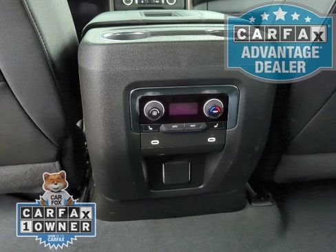 Used 2023 Chevrolet Suburban High Country image 21