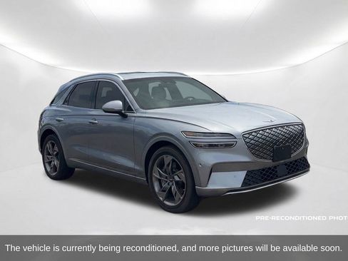 Used 2025 Genesis Electrified GV70 AWD/4WD image 3