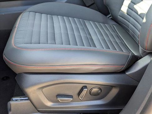 New 2026 Ford Explorer ST-Line w/ ST-Line Street Pack image 4