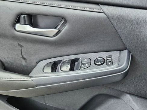 Used 2024 Nissan Sentra SV image 27