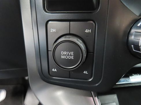 Used 2025 Ford F150 Lariat AWD/4WD image 63