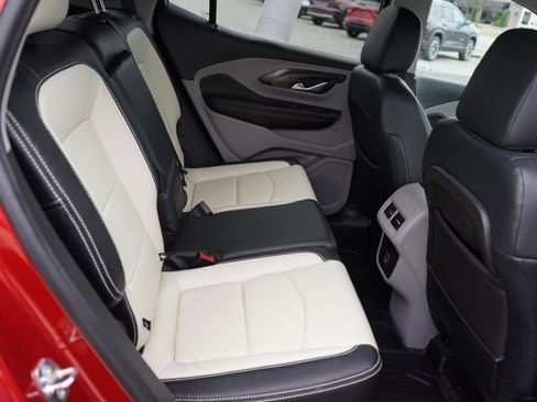 Used 2022 GMC Terrain SLE w/ Driver Convenience Package image 23