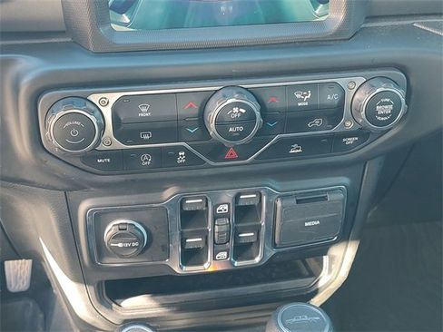 Certified 2023 Jeep Gladiator Sport image 21