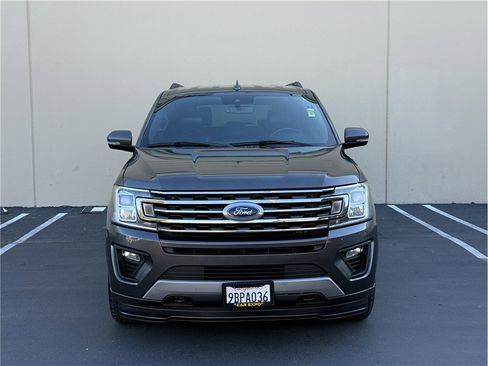 Used 2020 Ford Expedition Max XLT w/ Equipment Group 202A image 2