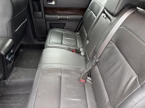 Used 2019 Ford Flex Limited image 18