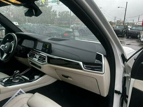 Used 2020 BMW X5 xDrive40i w/ M Sport Package image 22