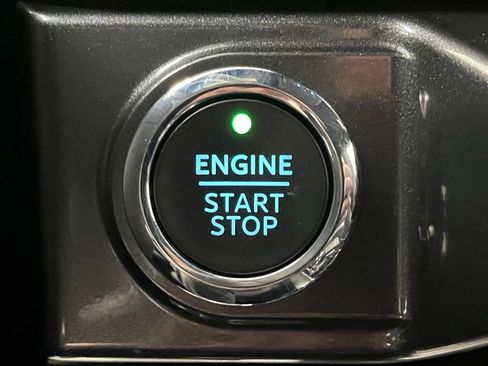 Used 2023 Ford F150 XLT AWD/4WD image 33