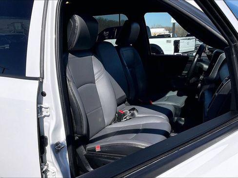 Used 2024 RAM 2500 Tradesman w/ Chrome Appearance Group image 30