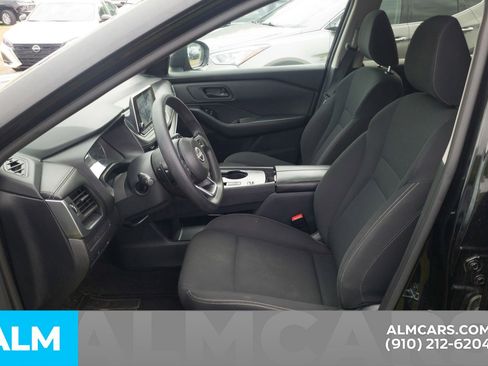 Used 2024 Nissan Rogue S FWD image 7