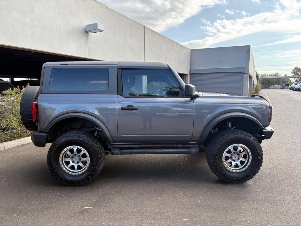 Used 2022 Ford Bronco 2-Door AWD/4WD image 4
