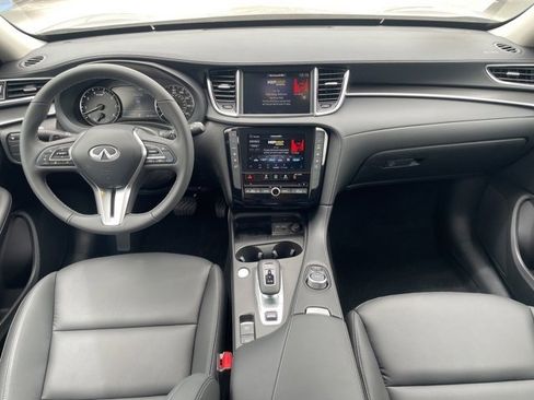 Certified 2025 INFINITI QX50 Pure image 8