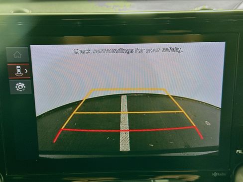 Used 2023 Kia Sorento LX image 22