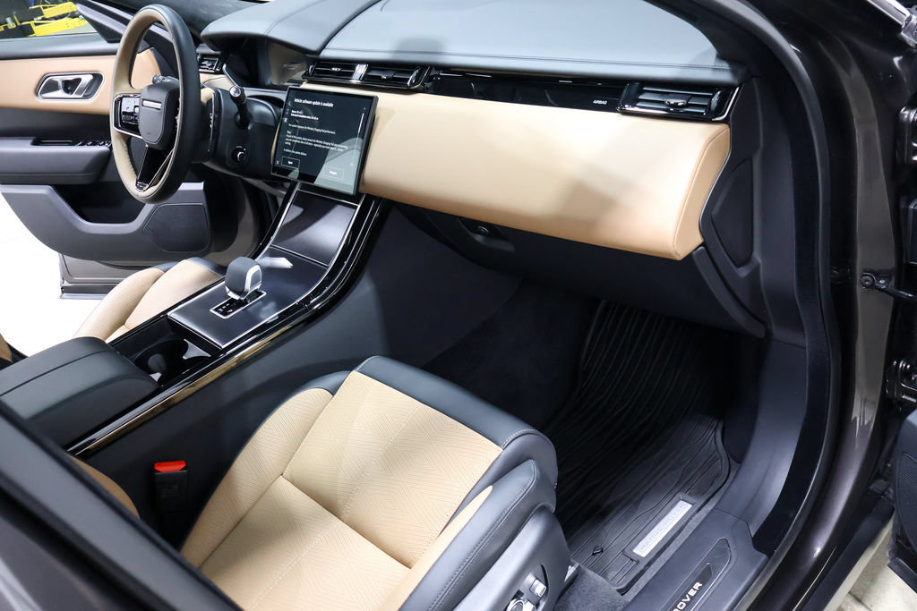 Used 2026 Land Rover Range Rover Velar Autobiography AWD/4WD image 46