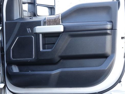 Used 2019 Ford F250 Lariat w/ Lariat Ultimate Package image 35