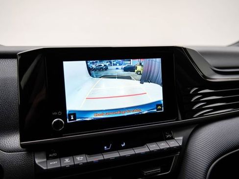 Used 2025 Toyota Camry SE image 20