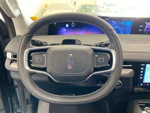 New 2025 Lincoln Navigator Reserve AWD/4WD image 22