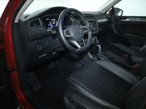 Certified 2023 Volkswagen Tiguan SE AWD/4WD image 18