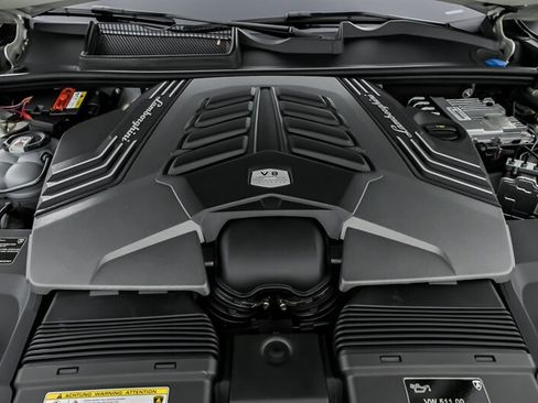 Used 2022 Lamborghini Urus AWD/4WD image 17