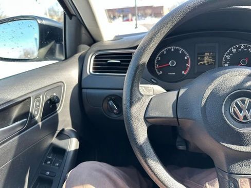 Used 2014 Volkswagen Jetta S image 37