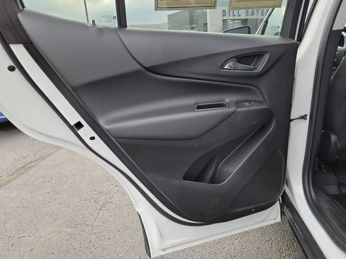 Used 2019 Chevrolet Equinox LT w/ Sun & Navigation Package image 10