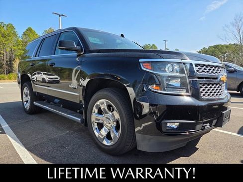 Used 2017 Chevrolet Tahoe LT w/ LT Signature Package image 3